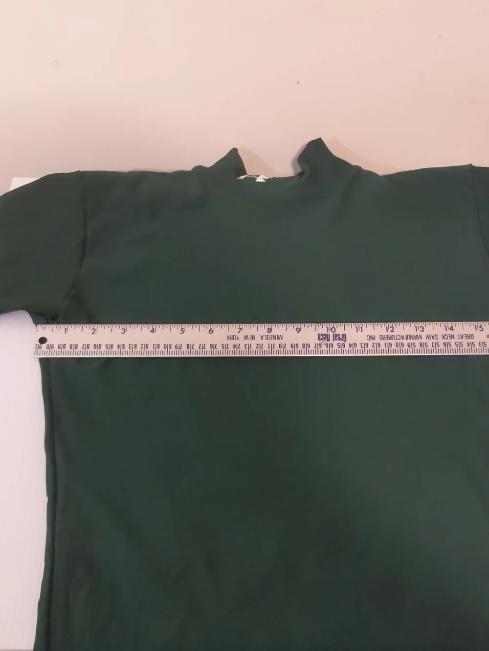 Under armour Green Boys Size Medium Cold Gear Size Meduim